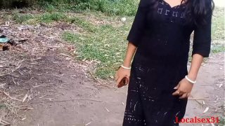 Hot Indian Bhabhi Blowjob and hot Sex with Hindi Dirty Talk video Videos
