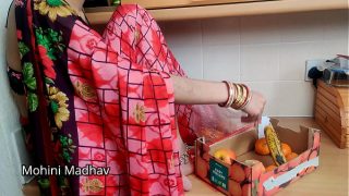 XXX indian desi fruit seller aunty fucked hard by customers big dick in hot saree hindi audio by Mohini Madhav
